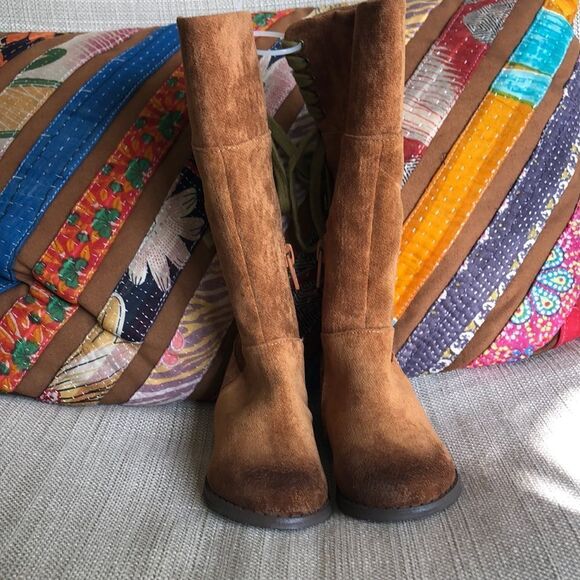 Joyfolie “Chantal in Chestnut” toddler Faux Suede Boots - Picture 2 of 8